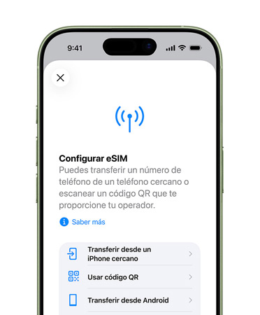 iPhone Air, parte delantera, prestación Configuración de Datos Móviles en uso que muestra cómo transferir fácilmente un número de teléfono con la eSIM