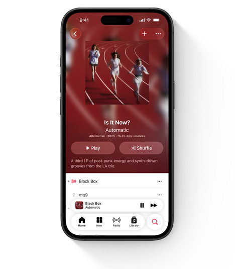 iPhone 螢幕顯示 Apple Music 正在播放 Max Richter 歌曲的用户介面 