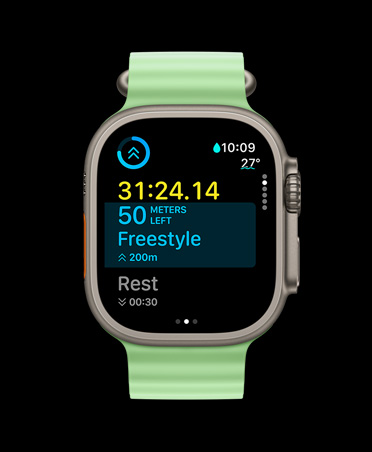 „Apple Watch Ultra 3“, natūralios spalvos, titano korpusas, treniruočių programa, pritaikytos treniruotės kortelė, rodinys „Toliau“, neono žalios spalvos „Ocean“ dirželis