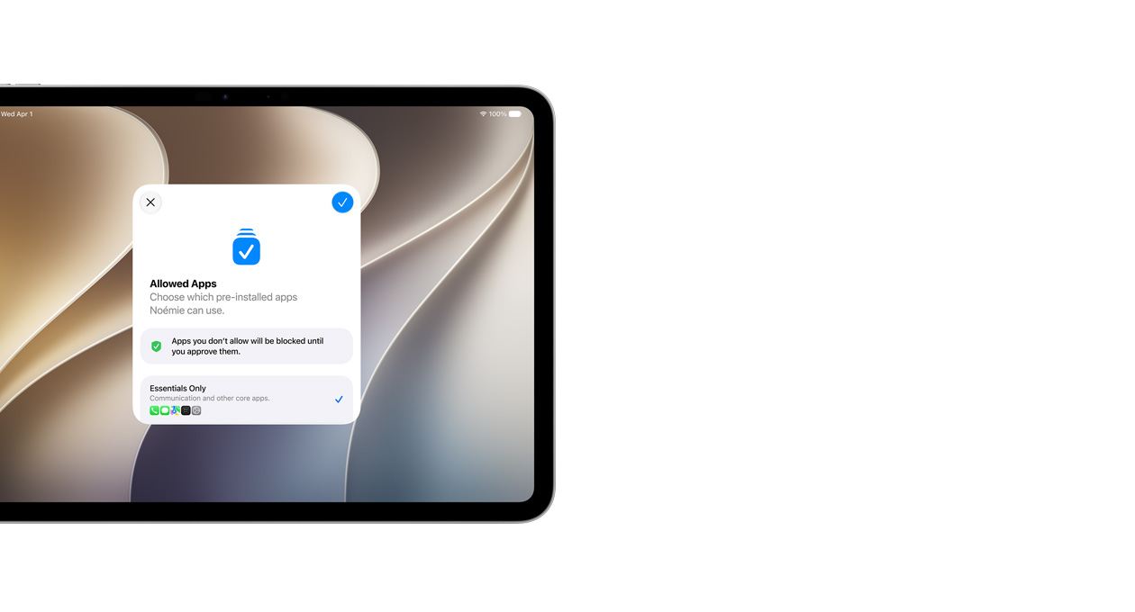 جهاز iPad Pro مقاس 11 إنش، لون فضي، شاشة تعرض تطبيق مساعد الإعداد مع مجموعة مختارة من التطبيقات التي يمكن لأحد الوالدين اختيارها لطفله