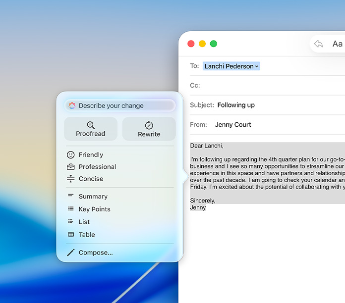 แอปเมลที่มีแผงเครื่องมือการเขียนของ Apple Intelligence แสดงตัวเลือกในการพิสูจน์อักษร ปรับการเขียน และปรับโทน