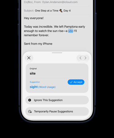 iPhone 17, Deep Blue, screen shows Siri AI proofreading an email in the Mail app