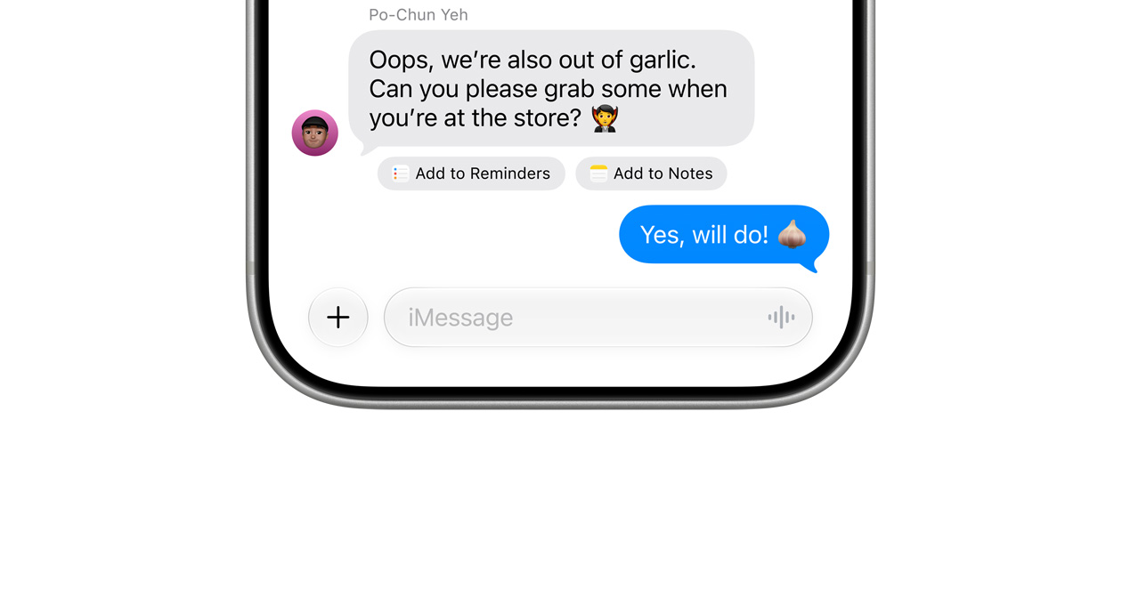 Options to create a reminder or note are shown within Messages app