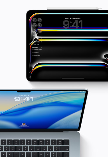 iPad, visto desde arriba, la pantalla muestra la hora y unos widgets, MacBook, vista frontal, fondo de pantalla con degradado azul.